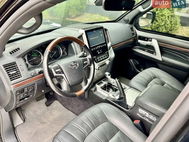 Чорний Тойота Ленд Крузер, об'ємом двигуна 4.46 л та пробігом 88 тис. км за 129999 $, фото 22 на Automoto.ua