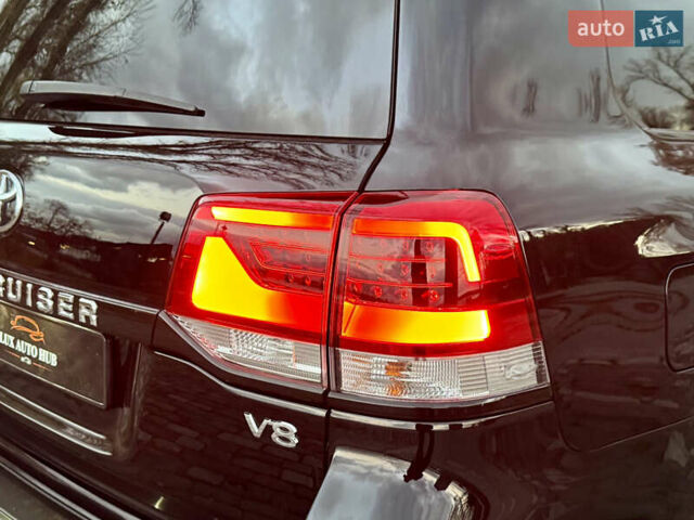 Чорний Тойота Ленд Крузер, об'ємом двигуна 4.46 л та пробігом 177 тис. км за 49999 $, фото 96 на Automoto.ua