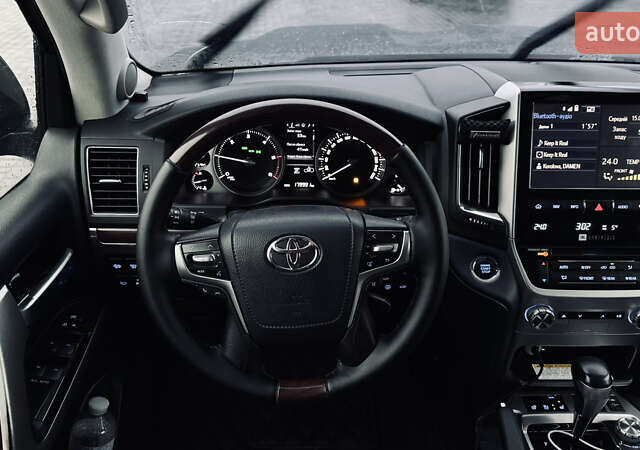 Черный Тойота Ленд Крузер, объемом двигателя 4.46 л и пробегом 179 тыс. км за 55000 $, фото 12 на Automoto.ua