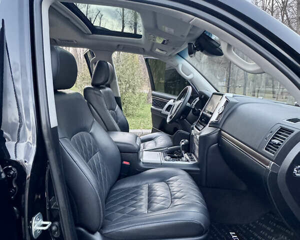 Чорний Тойота Ленд Крузер, об'ємом двигуна 4.46 л та пробігом 177 тис. км за 49999 $, фото 23 на Automoto.ua