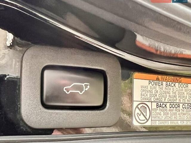 Чорний Тойота Ленд Крузер, об'ємом двигуна 4.46 л та пробігом 88 тис. км за 129999 $, фото 16 на Automoto.ua