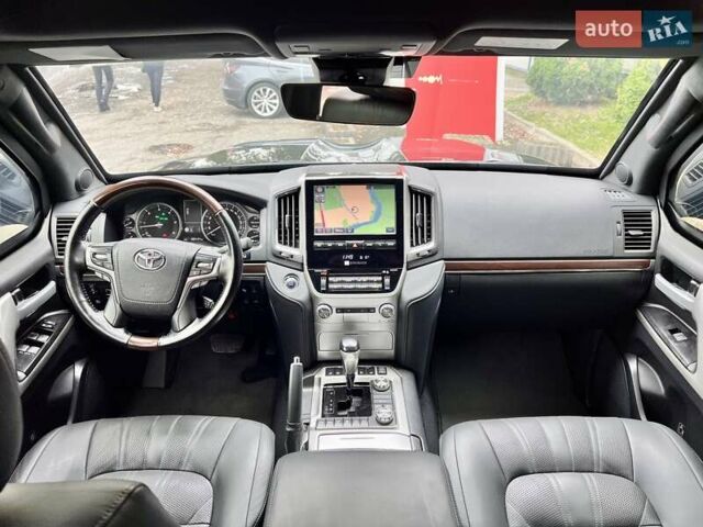 Чорний Тойота Ленд Крузер, об'ємом двигуна 4.46 л та пробігом 88 тис. км за 129999 $, фото 32 на Automoto.ua