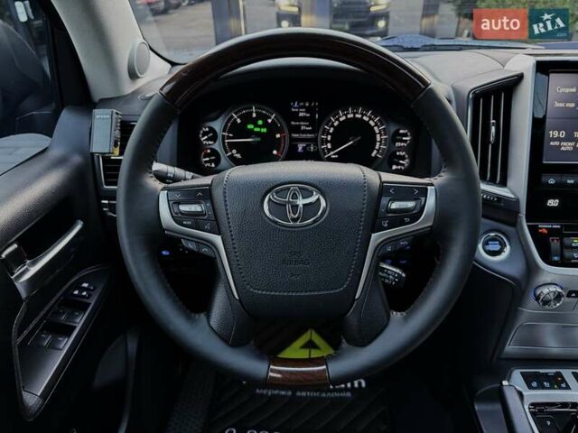 Черный Тойота Ленд Крузер, объемом двигателя 4.46 л и пробегом 148 тыс. км за 63500 $, фото 37 на Automoto.ua