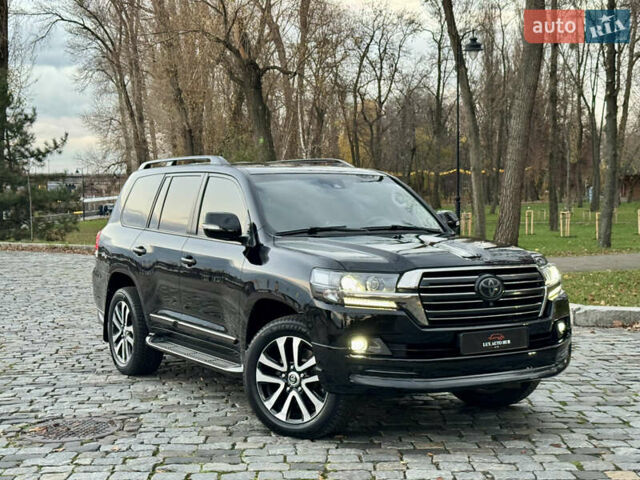 Чорний Тойота Ленд Крузер, об'ємом двигуна 4.46 л та пробігом 177 тис. км за 49999 $, фото 12 на Automoto.ua