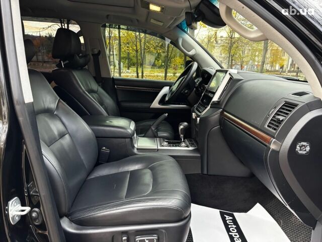 Чорний Тойота Ленд Крузер, об'ємом двигуна 4.5 л та пробігом 202 тис. км за 54990 $, фото 16 на Automoto.ua