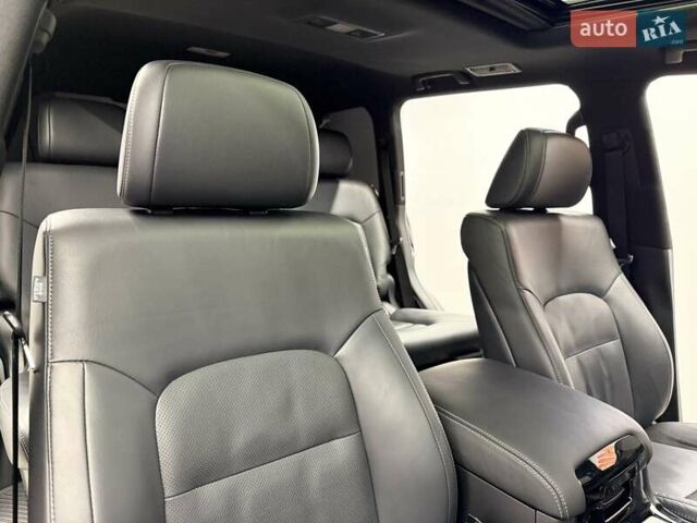 Чорний Тойота Ленд Крузер, об'ємом двигуна 4.46 л та пробігом 123 тис. км за 67400 $, фото 32 на Automoto.ua