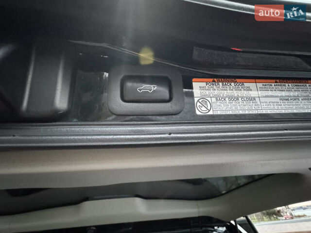 Чорний Тойота Ленд Крузер, об'ємом двигуна 4.46 л та пробігом 177 тис. км за 49999 $, фото 44 на Automoto.ua