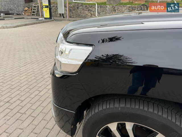 Черный Тойота Ленд Крузер, объемом двигателя 4.46 л и пробегом 93 тыс. км за 63999 $, фото 17 на Automoto.ua