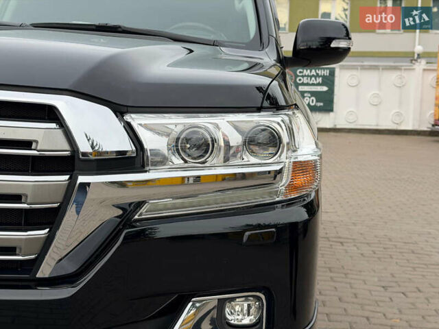 Черный Тойота Ленд Крузер, объемом двигателя 4.46 л и пробегом 93 тыс. км за 63999 $, фото 18 на Automoto.ua