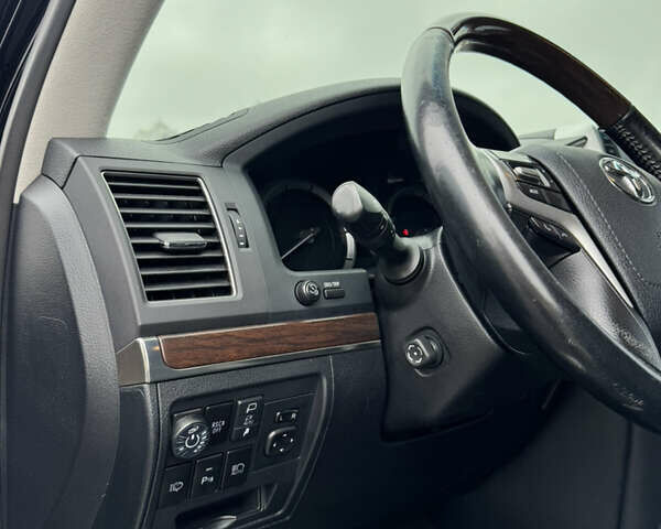 Чорний Тойота Ленд Крузер, об'ємом двигуна 4.61 л та пробігом 115 тис. км за 55000 $, фото 11 на Automoto.ua