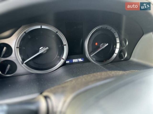 Черный Тойота Ленд Крузер, объемом двигателя 4.46 л и пробегом 95 тыс. км за 57500 $, фото 27 на Automoto.ua