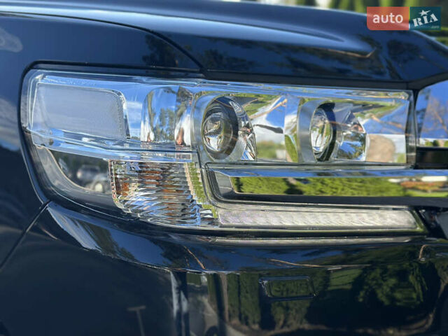 Тойота Ленд Крузер 2019 у Києві на Automoto.ua Чорний Тойота Ленд Крузер, об'ємом двигуна 4.46 л та пробігом 78 тис. км за 55800 $, фото 26 на Automoto.ua