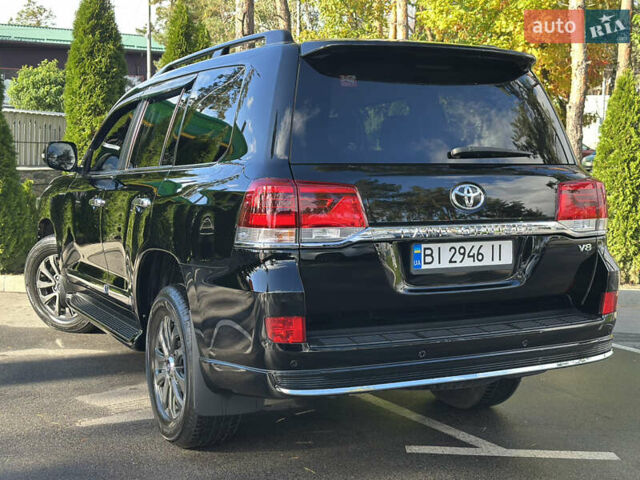 Тойота Ленд Крузер 2019 у Києві на Automoto.ua Чорний Тойота Ленд Крузер, об'ємом двигуна 4.46 л та пробігом 78 тис. км за 55800 $, фото 15 на Automoto.ua