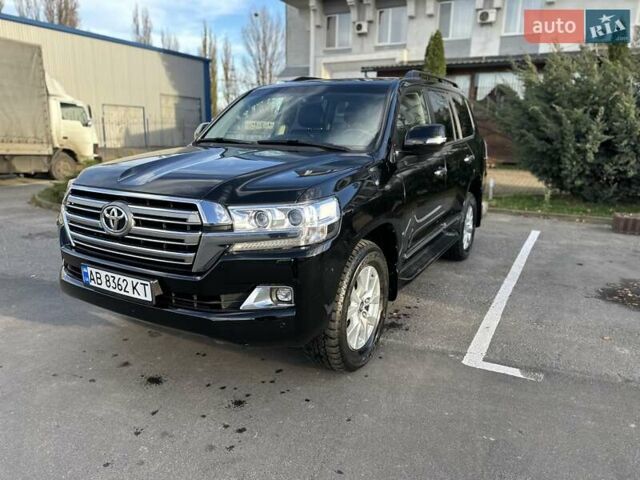 Черный Тойота Ленд Крузер, объемом двигателя 4.46 л и пробегом 95 тыс. км за 57500 $, фото 3 на Automoto.ua