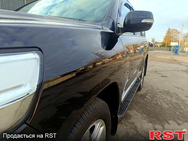 Черный Тойота Ленд Крузер, объемом двигателя 4.5 л и пробегом 70 тыс. км за 63500 $, фото 7 на Automoto.ua