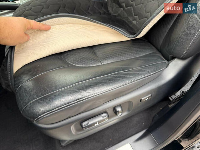 Черный Тойота Ленд Крузер, объемом двигателя 4.46 л и пробегом 93 тыс. км за 63999 $, фото 23 на Automoto.ua