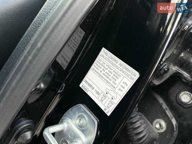 Черный Тойота Ленд Крузер, объемом двигателя 4.46 л и пробегом 95 тыс. км за 57500 $, фото 28 на Automoto.ua