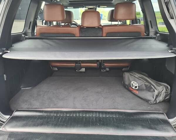 Черный Тойота Ленд Крузер, объемом двигателя 4.46 л и пробегом 152 тыс. км за 58999 $, фото 13 на Automoto.ua