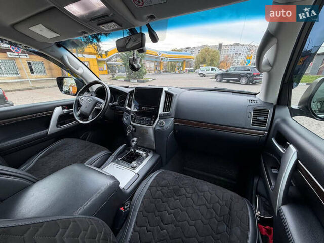 Черный Тойота Ленд Крузер, объемом двигателя 4.46 л и пробегом 93 тыс. км за 63999 $, фото 48 на Automoto.ua