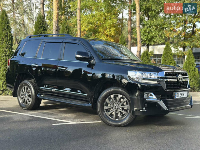 Тойота Ленд Крузер 2019 у Києві на Automoto.ua Чорний Тойота Ленд Крузер, об'ємом двигуна 4.46 л та пробігом 78 тис. км за 55800 $, фото 9 на Automoto.ua