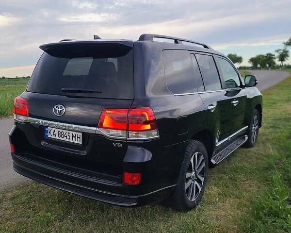 Черный Тойота Ленд Крузер, объемом двигателя 4.46 л и пробегом 152 тыс. км за 58999 $, фото 3 на Automoto.ua