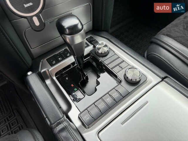 Черный Тойота Ленд Крузер, объемом двигателя 4.46 л и пробегом 93 тыс. км за 63999 $, фото 54 на Automoto.ua