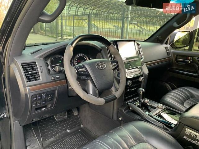 Черный Тойота Ленд Крузер, объемом двигателя 4.46 л и пробегом 190 тыс. км за 58888 $, фото 24 на Automoto.ua