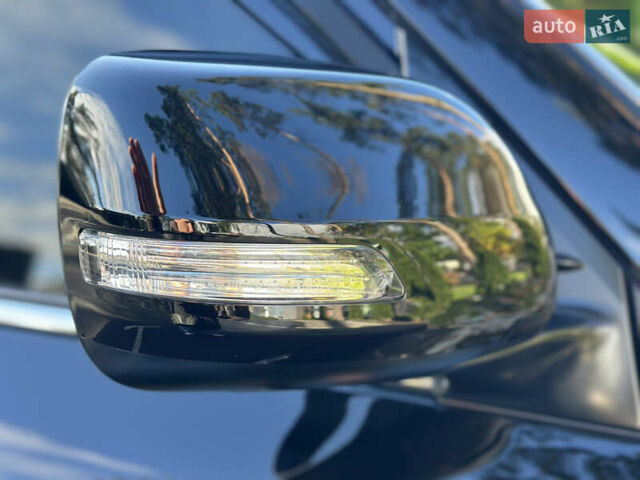 Тойота Ленд Крузер 2019 у Києві на Automoto.ua Чорний Тойота Ленд Крузер, об'ємом двигуна 4.46 л та пробігом 78 тис. км за 55800 $, фото 28 на Automoto.ua