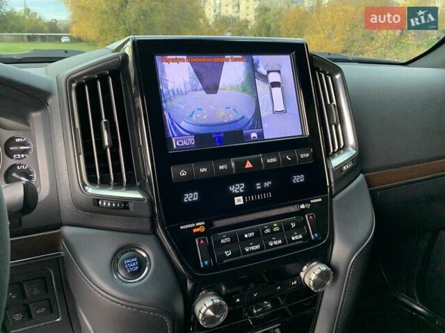 Черный Тойота Ленд Крузер, объемом двигателя 4.46 л и пробегом 190 тыс. км за 58888 $, фото 31 на Automoto.ua