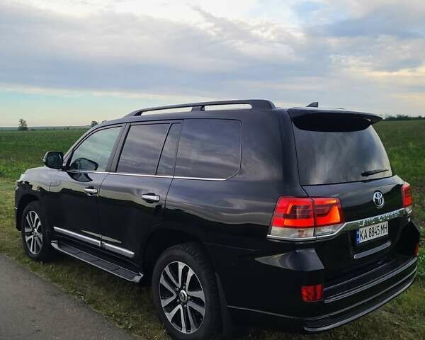 Черный Тойота Ленд Крузер, объемом двигателя 4.46 л и пробегом 152 тыс. км за 58999 $, фото 5 на Automoto.ua