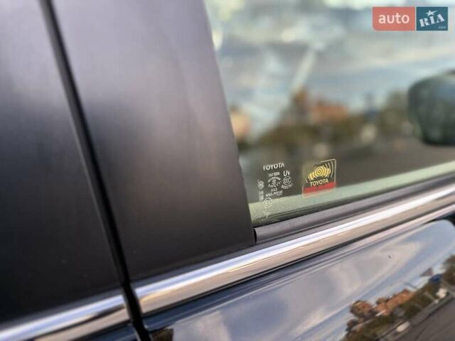 Черный Тойота Ленд Крузер, объемом двигателя 4.46 л и пробегом 95 тыс. км за 57500 $, фото 14 на Automoto.ua