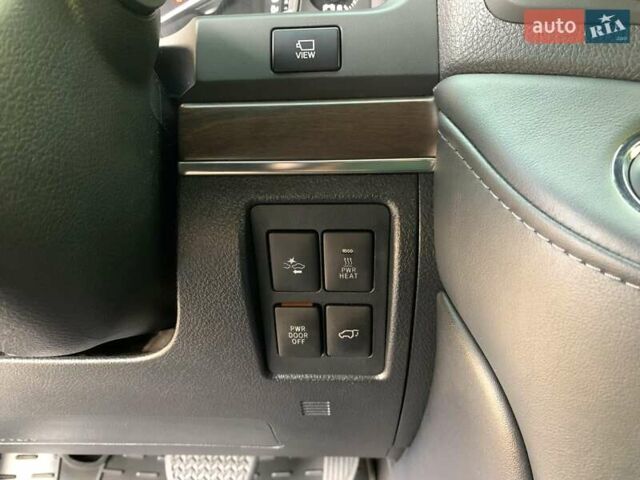 Черный Тойота Ленд Крузер, объемом двигателя 4.46 л и пробегом 190 тыс. км за 58888 $, фото 47 на Automoto.ua