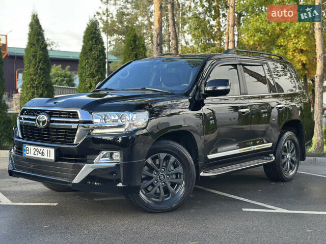 Тойота Ленд Крузер 2019 у Києві на Automoto.ua Чорний Тойота Ленд Крузер, об'ємом двигуна 4.46 л та пробігом 78 тис. км за 55800 $, фото 2 на Automoto.ua