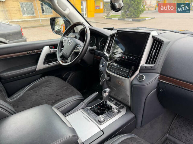Черный Тойота Ленд Крузер, объемом двигателя 4.46 л и пробегом 93 тыс. км за 63999 $, фото 40 на Automoto.ua