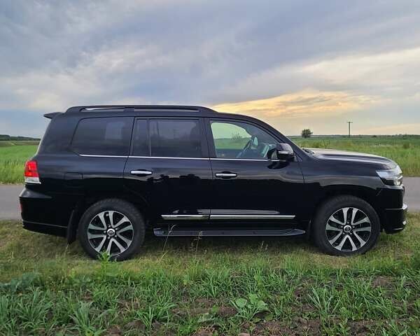 Черный Тойота Ленд Крузер, объемом двигателя 4.46 л и пробегом 152 тыс. км за 58999 $, фото 2 на Automoto.ua