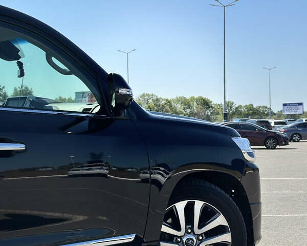 Чорний Тойота Ленд Крузер, об'ємом двигуна 4.46 л та пробігом 100 тис. км за 72000 $, фото 6 на Automoto.ua