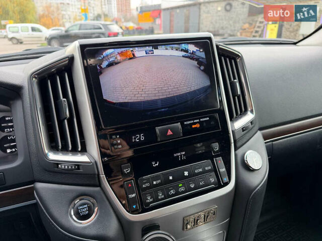 Черный Тойота Ленд Крузер, объемом двигателя 4.46 л и пробегом 93 тыс. км за 63999 $, фото 56 на Automoto.ua