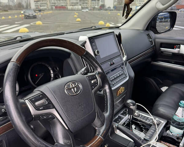 Чорний Тойота Ленд Крузер, об'ємом двигуна 4.61 л та пробігом 115 тис. км за 55000 $, фото 9 на Automoto.ua