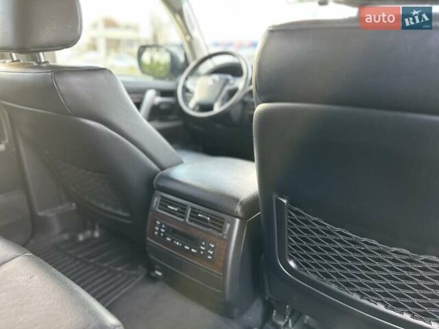 Черный Тойота Ленд Крузер, объемом двигателя 4.46 л и пробегом 95 тыс. км за 57500 $, фото 19 на Automoto.ua