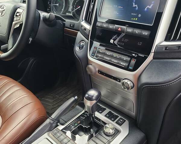 Черный Тойота Ленд Крузер, объемом двигателя 4.46 л и пробегом 152 тыс. км за 58999 $, фото 12 на Automoto.ua