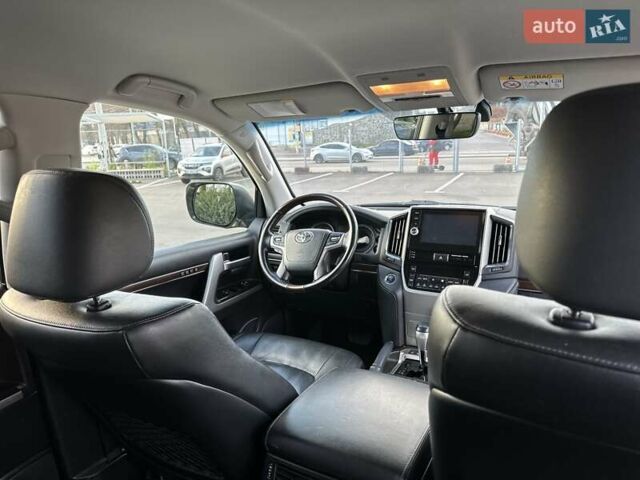 Черный Тойота Ленд Крузер, объемом двигателя 4.46 л и пробегом 95 тыс. км за 57500 $, фото 22 на Automoto.ua