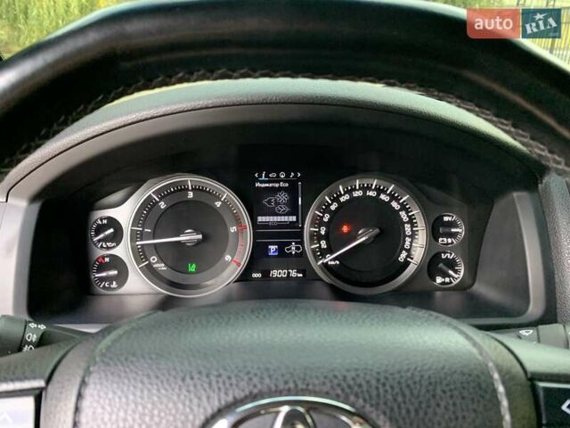 Черный Тойота Ленд Крузер, объемом двигателя 4.46 л и пробегом 190 тыс. км за 58888 $, фото 40 на Automoto.ua