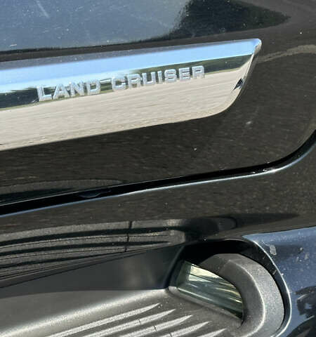 Чорний Тойота Ленд Крузер, об'ємом двигуна 4.46 л та пробігом 100 тис. км за 72000 $, фото 25 на Automoto.ua