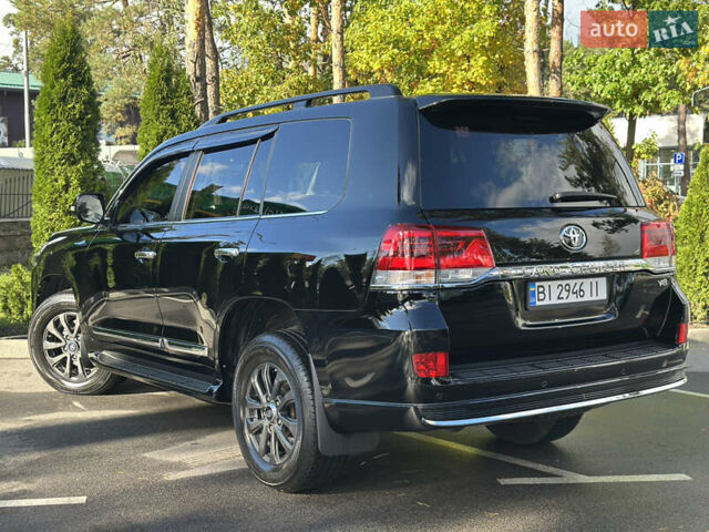 Тойота Ленд Крузер 2019 у Києві на Automoto.ua Чорний Тойота Ленд Крузер, об'ємом двигуна 4.46 л та пробігом 78 тис. км за 55800 $, фото 16 на Automoto.ua