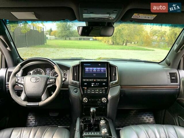 Черный Тойота Ленд Крузер, объемом двигателя 4.46 л и пробегом 190 тыс. км за 58888 $, фото 39 на Automoto.ua
