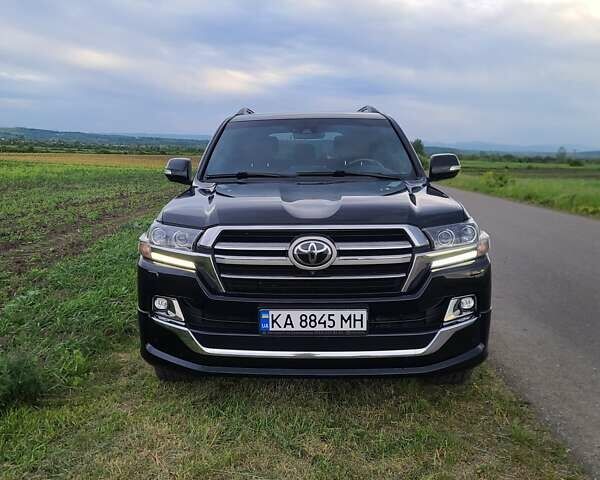 Черный Тойота Ленд Крузер, объемом двигателя 4.46 л и пробегом 152 тыс. км за 58999 $, фото 8 на Automoto.ua