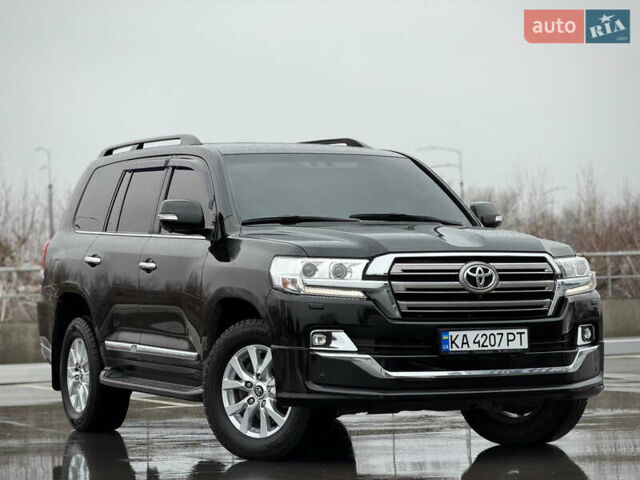 Черный Тойота Ленд Крузер, объемом двигателя 4.61 л и пробегом 67 тыс. км за 62800 $, фото 12 на Automoto.ua