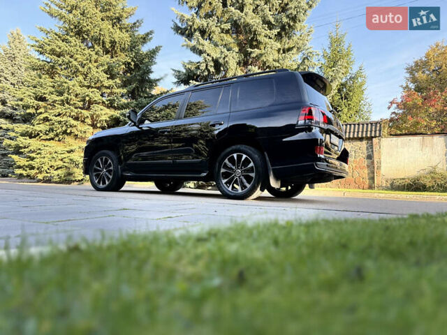 Тойота Ленд Крузер 2020 у Києві на Automoto.ua Чорний Тойота Ленд Крузер, об'ємом двигуна 4.46 л та пробігом 75 тис. км за 67000 $, фото 13 на Automoto.ua