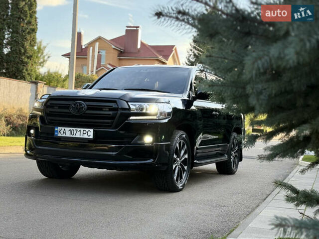 Тойота Ленд Крузер 2020 у Києві на Automoto.ua Чорний Тойота Ленд Крузер, об'ємом двигуна 4.46 л та пробігом 75 тис. км за 67000 $, фото 20 на Automoto.ua