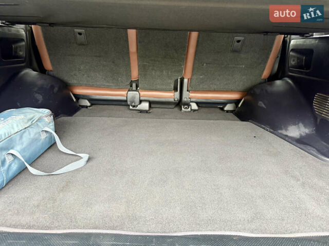 Черный Тойота Ленд Крузер, объемом двигателя 4.46 л и пробегом 58 тыс. км за 73000 $, фото 15 на Automoto.ua